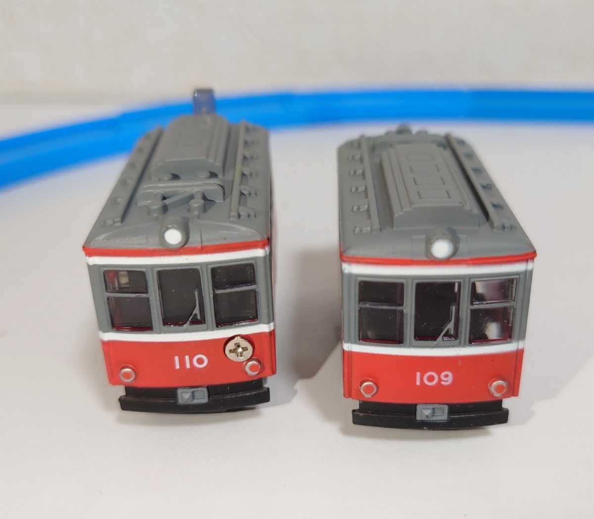 カプセルプラレール 箱根登山鉄道 モハ2形 赤 モーター車 中古品 カプセルプラレール 箱根登山鉄道 モハ2形 赤 モーター車 中古品