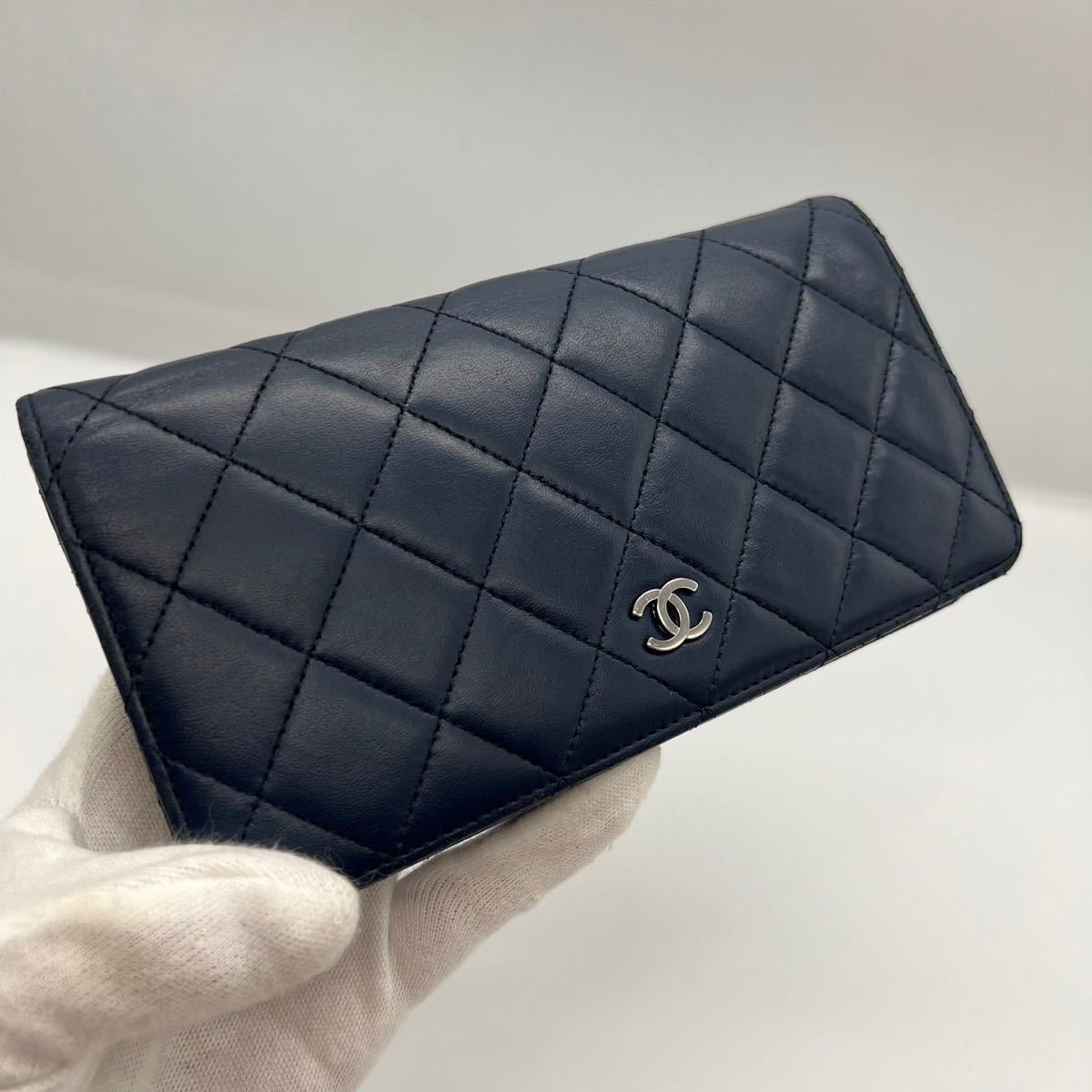 美品!シャネル ラムスキン マトラッセ 長財布 ネイビー | itscl.cl