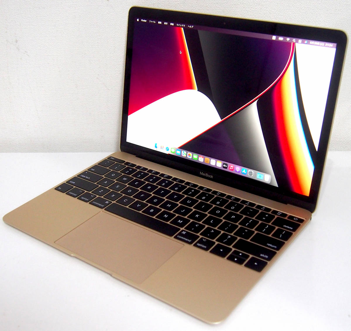 MacBook (Retina, 12-inch, 2017) ☆Core m3/8GB/NVMe SSD 256GB☆ゴールド 