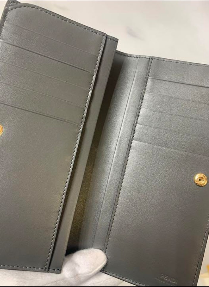 0493 FENDI フェンディ 新品 新作 パイソン レザー ダークグレー