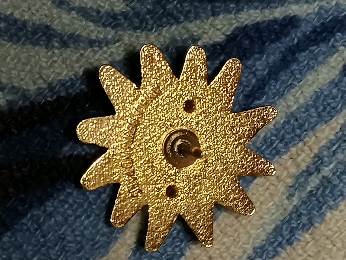 極美品 クリスチャンラクロワ ピンブローチ 太陽 CHRISTIAN 極美品 クリスチャンラクロワ ピンブローチ 太陽 CHRISTIAN