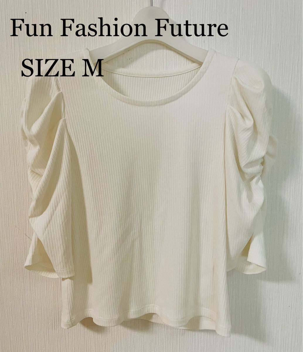 未使用 Fun Fashion Future カットソー Mサイズ|PayPayフリマ マルレーヌジョベル タンクトップ 白 M 前面花の刺繍 未使用に近い 可愛い