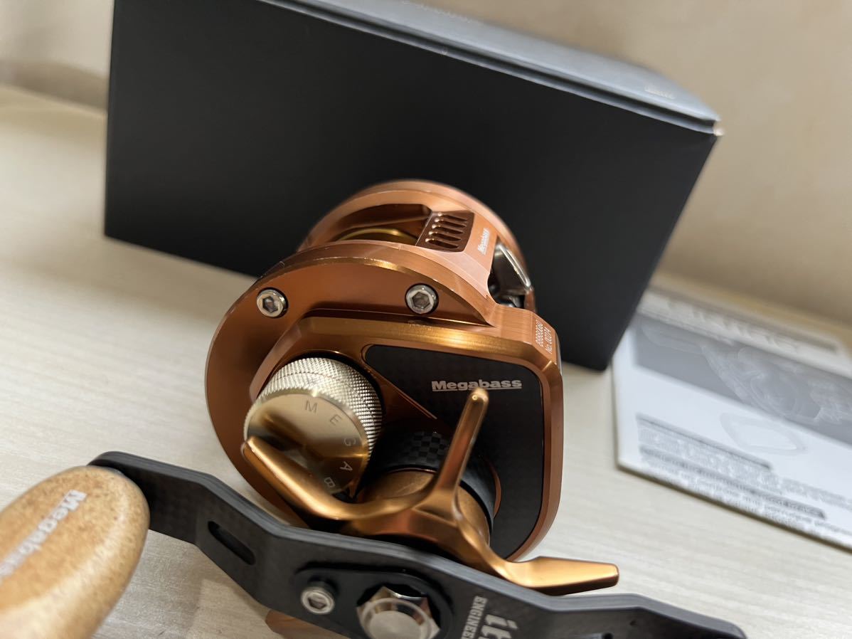 超希少 メガバス LIN 10C 美品 | inmano.com.br