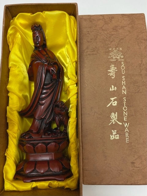 寿山石 石彫 観音像 中国古玩 獅祥 高さ約22cm_画像1