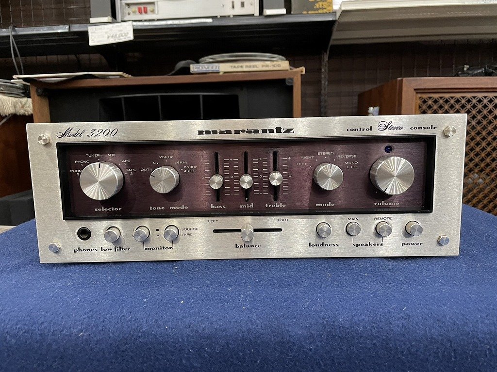 マランツ marantz 【動作品】コントロールアンプ Model3200