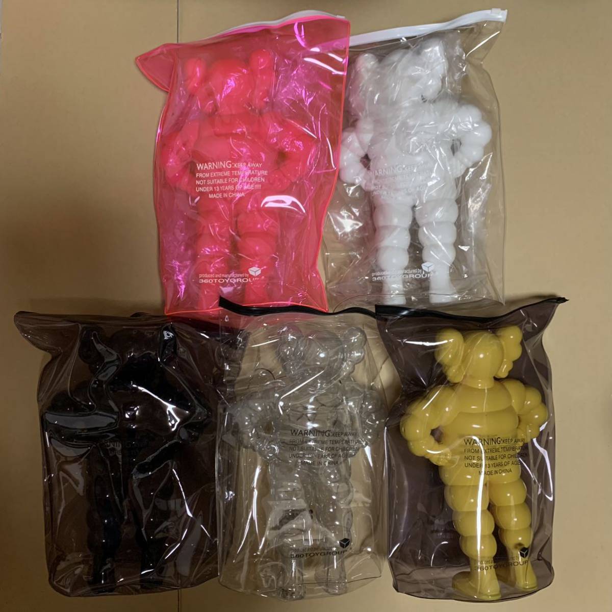 Yahoo!オークション - 未開封新品 美品 正規品 KAWS CHUM 5色コン...
