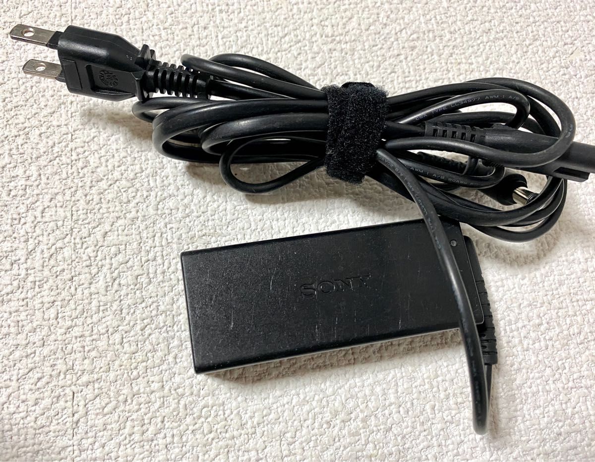 ☆送料込☆中古純正SONYソニーACアダプター19.5V 2.3A