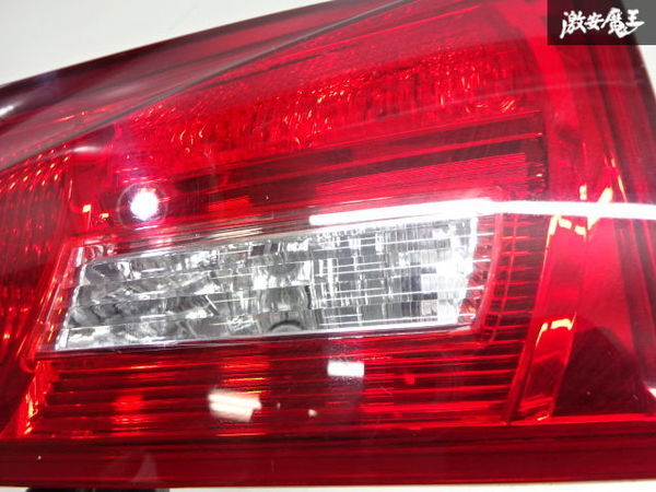 レクサス 純正 GSE20 GSE25 IS250 前期 LED テールランプ テールライト 右 右側 運転席側 内側 ICHIKOH 53-42 点灯OK 割れ無し 即納 棚8-2_画像4