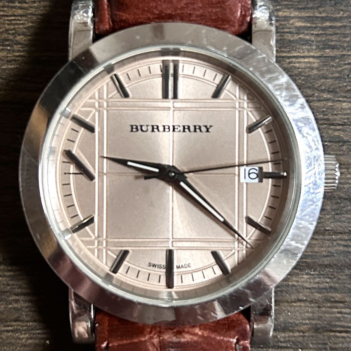 【大特価!!】BURBERRY バーバリー チェック柄 腕時計 ベージュ×ブラウン ヘリテージ レザー 人気モデル 春 桜 お花見■_画像4