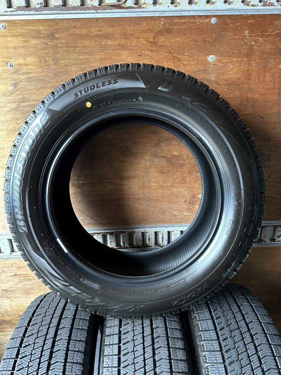 225/55R17 バリ山 ブリヂストン BLIZZAK VRX2 2022年製 4本セット