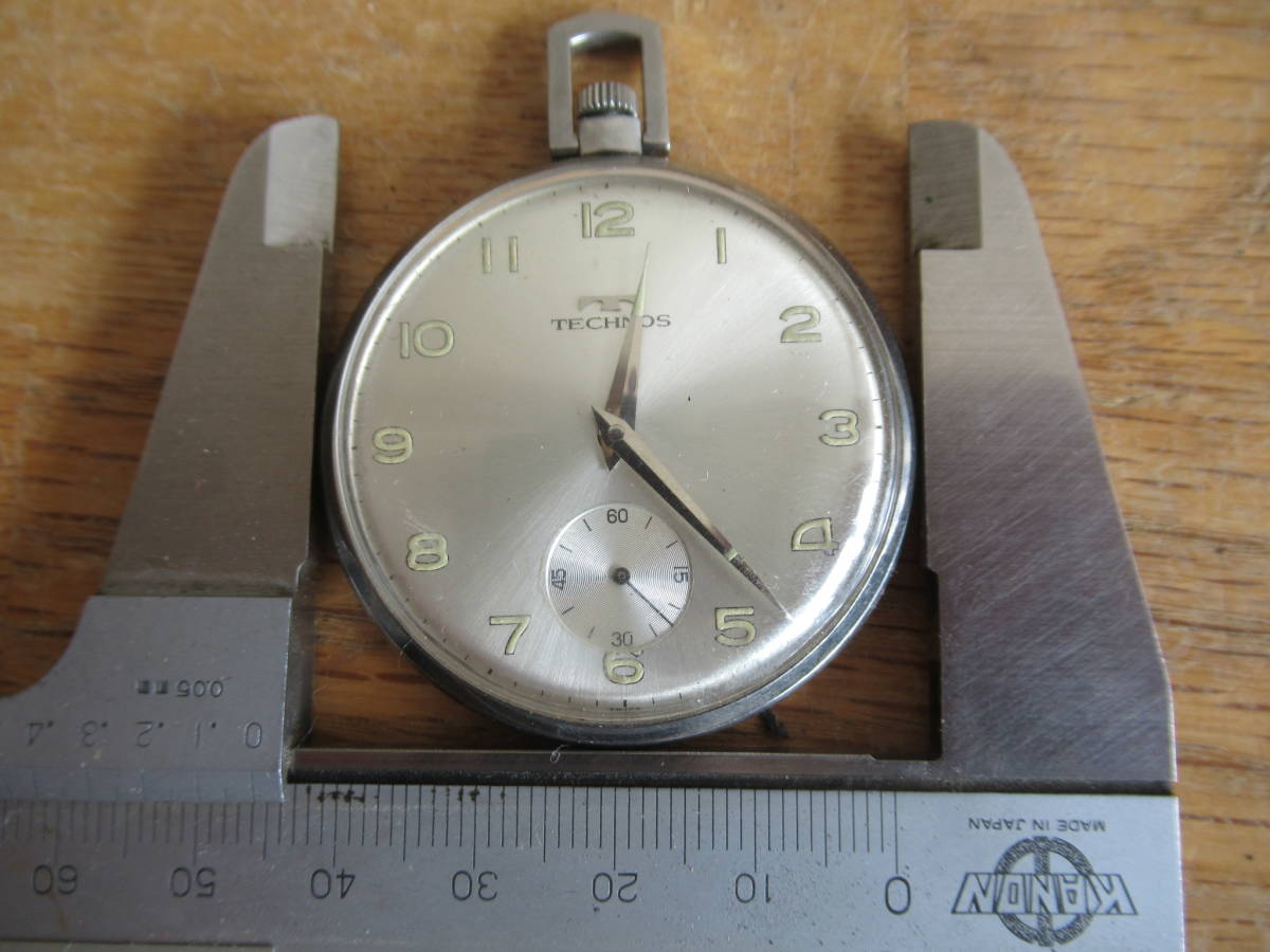 テクノス　手巻き式懐中時計　17石　ステンレス側　スモールセコンド　シンプルで実用的なデザイン