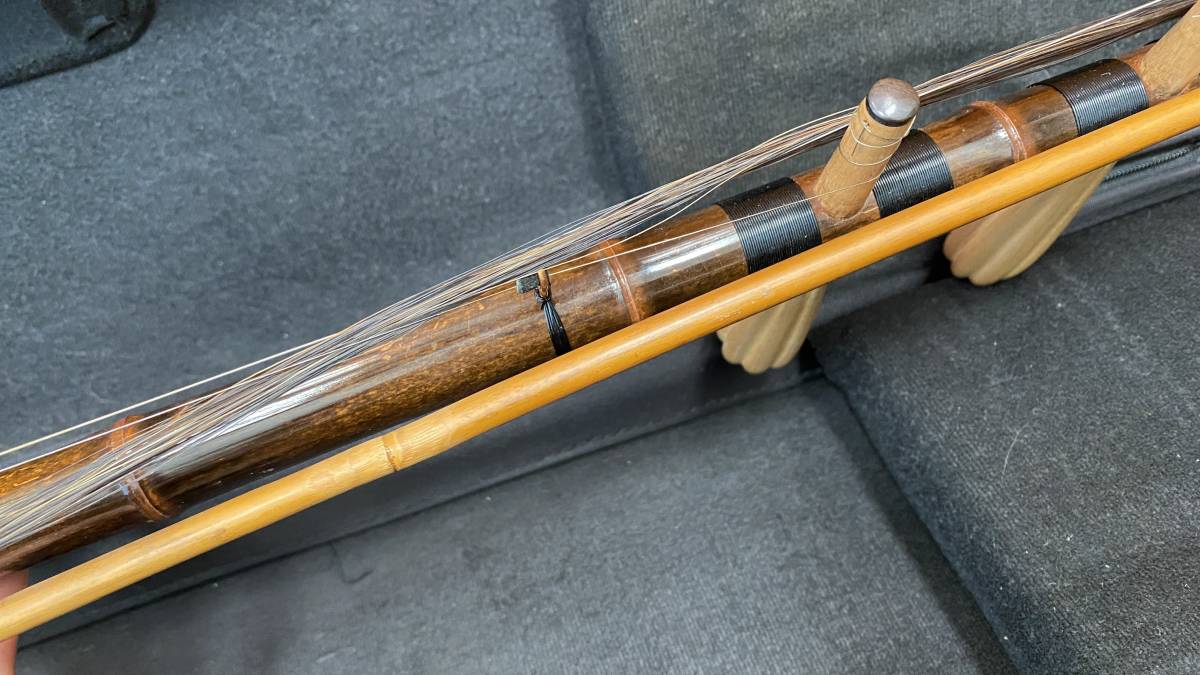 中国楽器 二胡 胡弓 全長約74cm 弦楽器 ケース付き No.1710の画像5