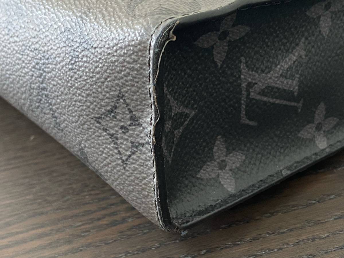 LOUIS VUITTON ルイヴィトン LV ポシェット ヴォワヤージュ モノグラム