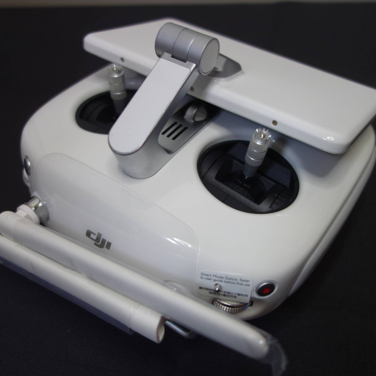 未使用品 DJI PHANTOM4 PRO モニター付き送信機 GL300E