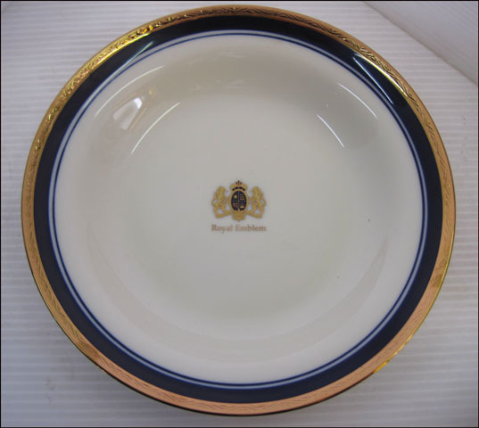 Bana8◆未使用◆ロイヤルエンブレム スープペア プレート 皿 2枚 スプーン付き 食器の画像2