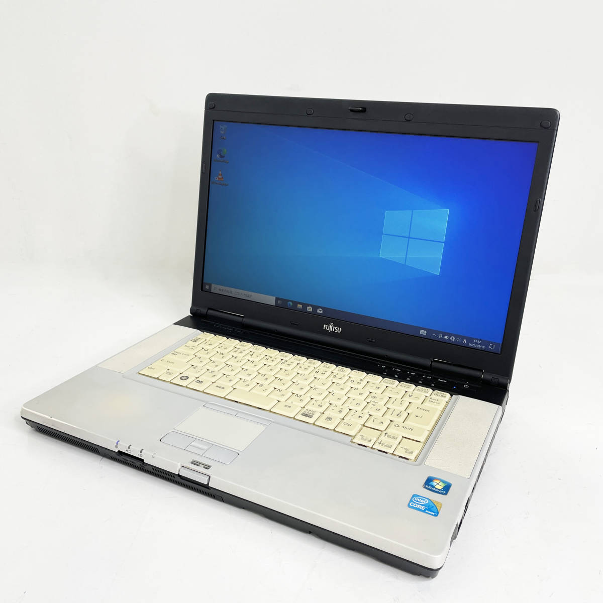 中古☆FUJITSU ノートパソコン FMVNE3AE i7-M640 2.8GHz Win10 メモリ4GB SSD480GB DVDスーパーマルチ 15.6型 有線LAN 動作良好 送料無料_画像1