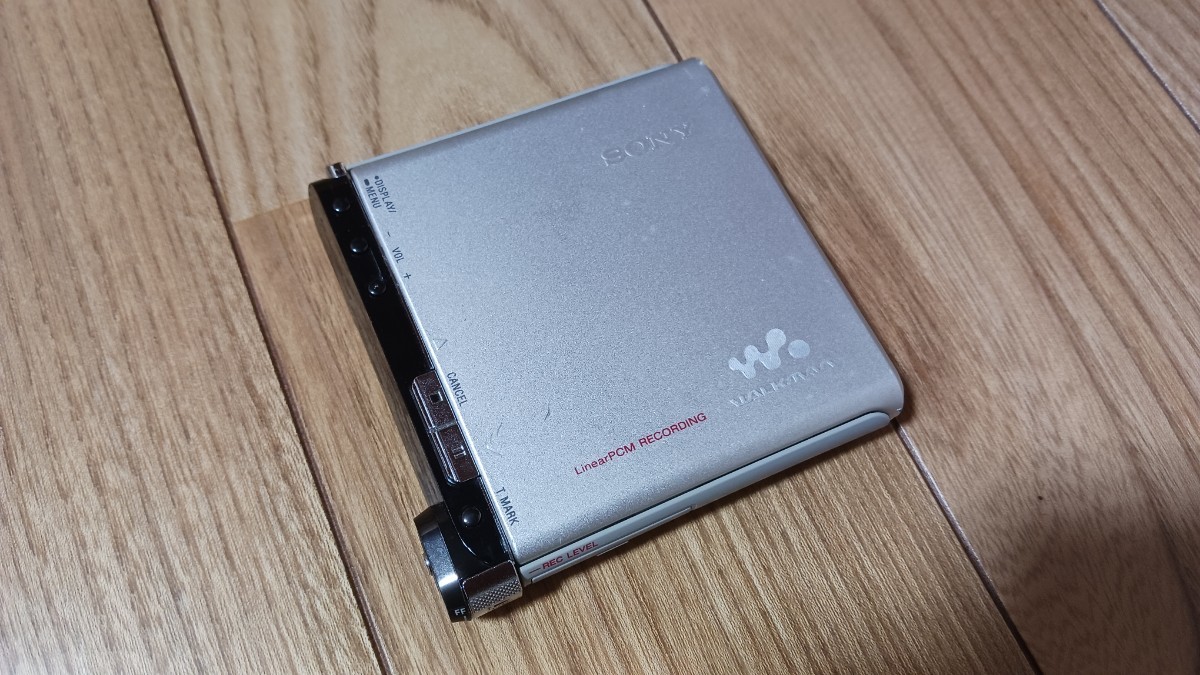 ☆美品☆ SONY Hi-MD WALKMAN MZ-RH1 ソニー ウォークマン MD