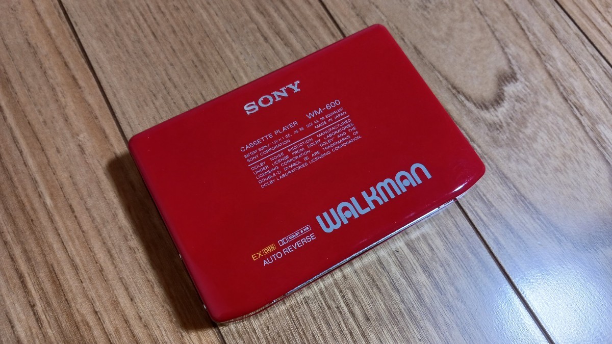 ☆未使用に近い☆ 希少 赤 ソニー カセットウォークマン WM-600 本体 付属品 WALKMAN カセットプレーヤー 