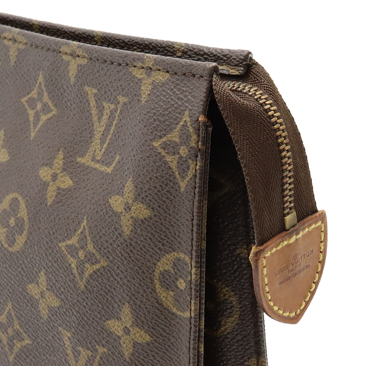 LOUIS VUITTON ルイ ヴィトン モノグラム ポッシュ トワレット26 化粧