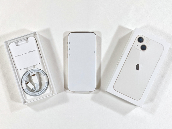 付属品付き 未使用 iPhone 13 mini 128GB スターライト
