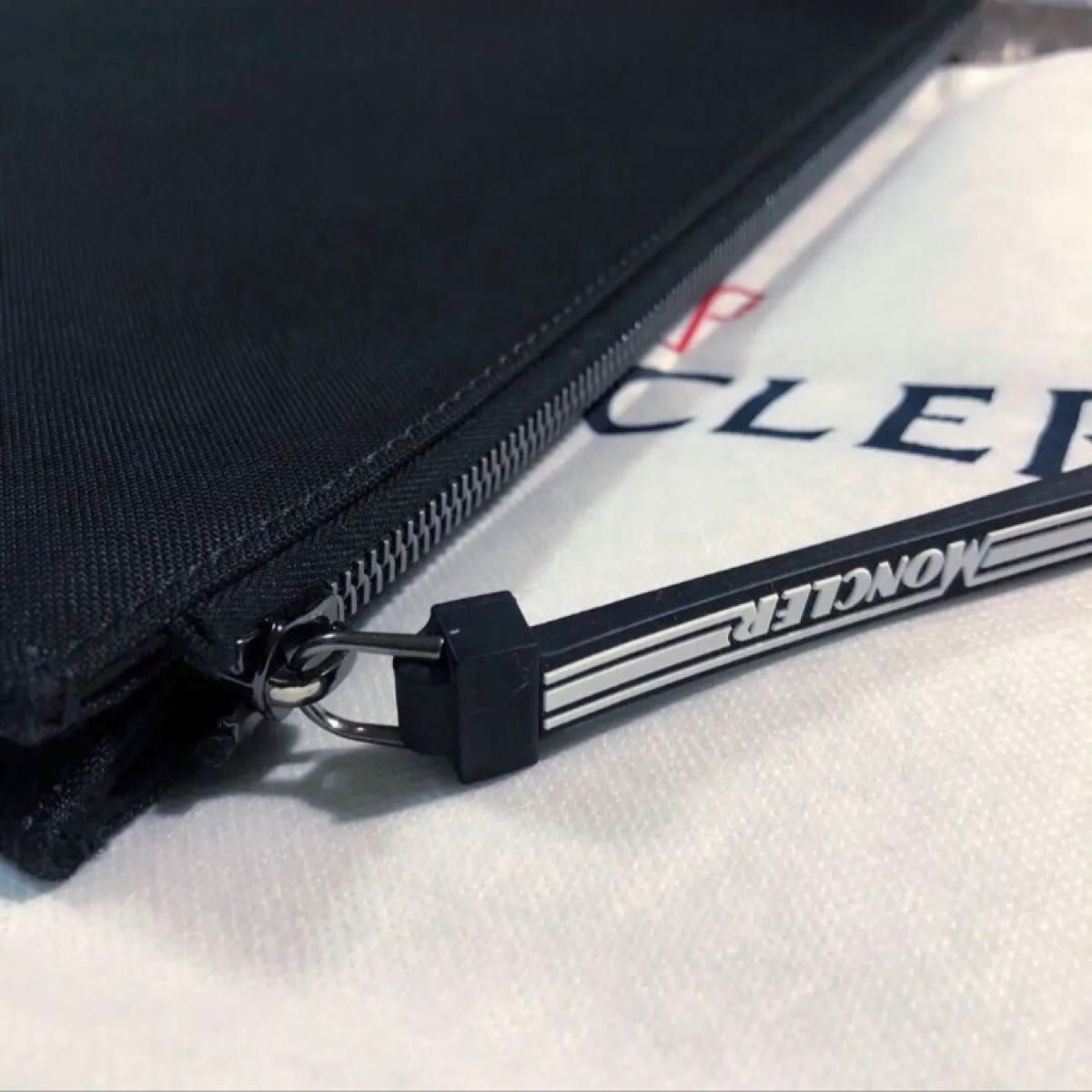 MONCLER モンクレール クラッチバック タブレットケース 国内正規品 黒