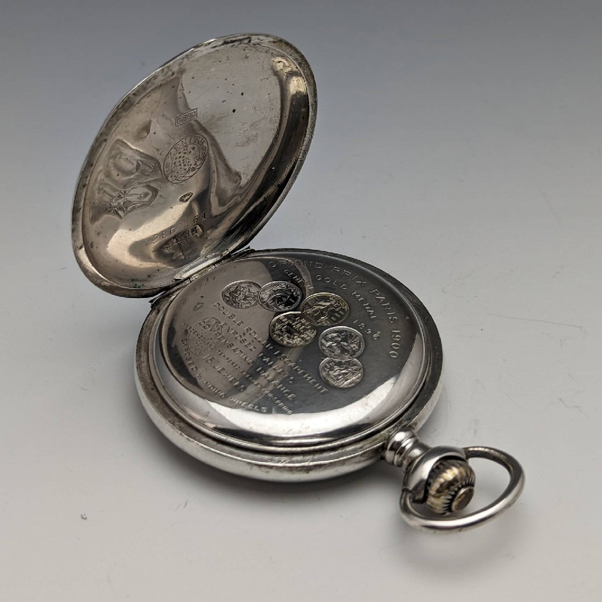 1915年頃 アンティーク ゼニス 懐中時計 彫刻銀側ハンター 動作良好