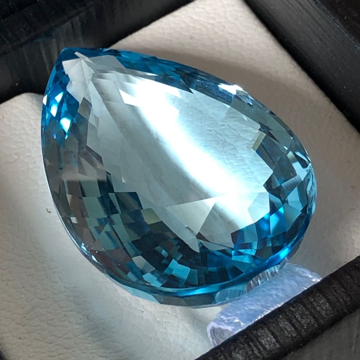 大粒 53.3 ct !!! *新品* 天然 スイスブルートパーズ | alfasaac.com