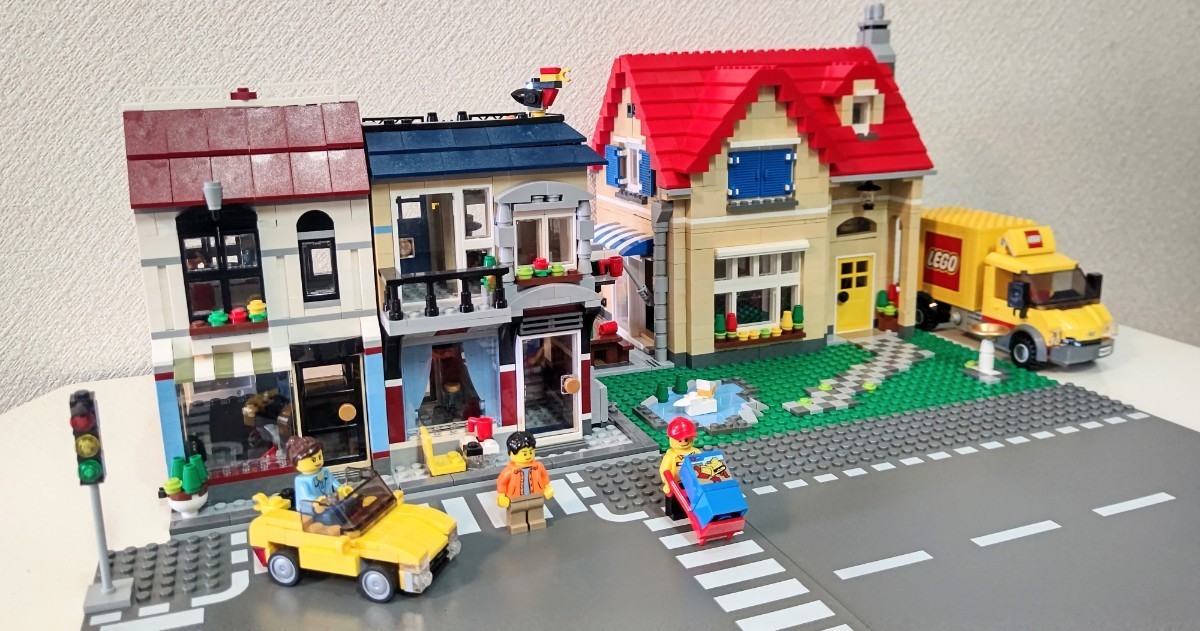 レゴ　LEGO　クリエイター　シティ　6754　31026　60097 一部　道路2枚　送料無料　正規品　ファミリーホーム　バイクショップとカフェ　　_画像3