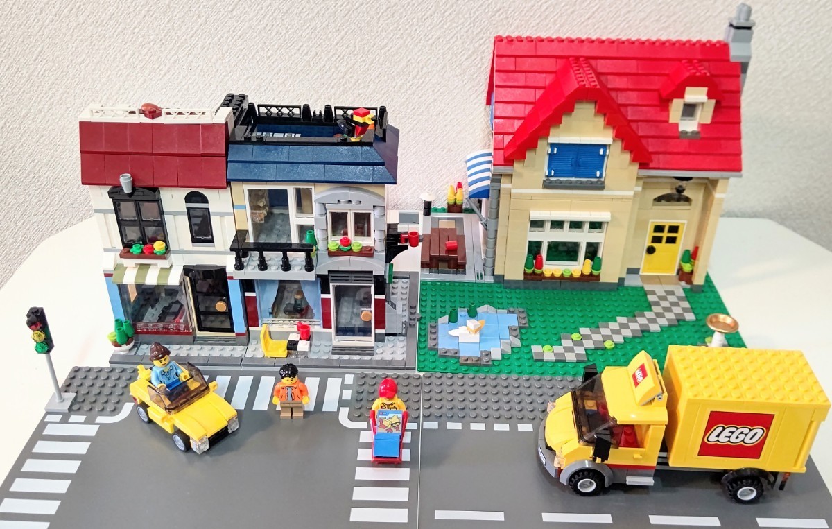 レゴ　LEGO　クリエイター　シティ　6754　31026　60097 一部　道路2枚　送料無料　正規品　ファミリーホーム　バイクショップとカフェ　　_画像2