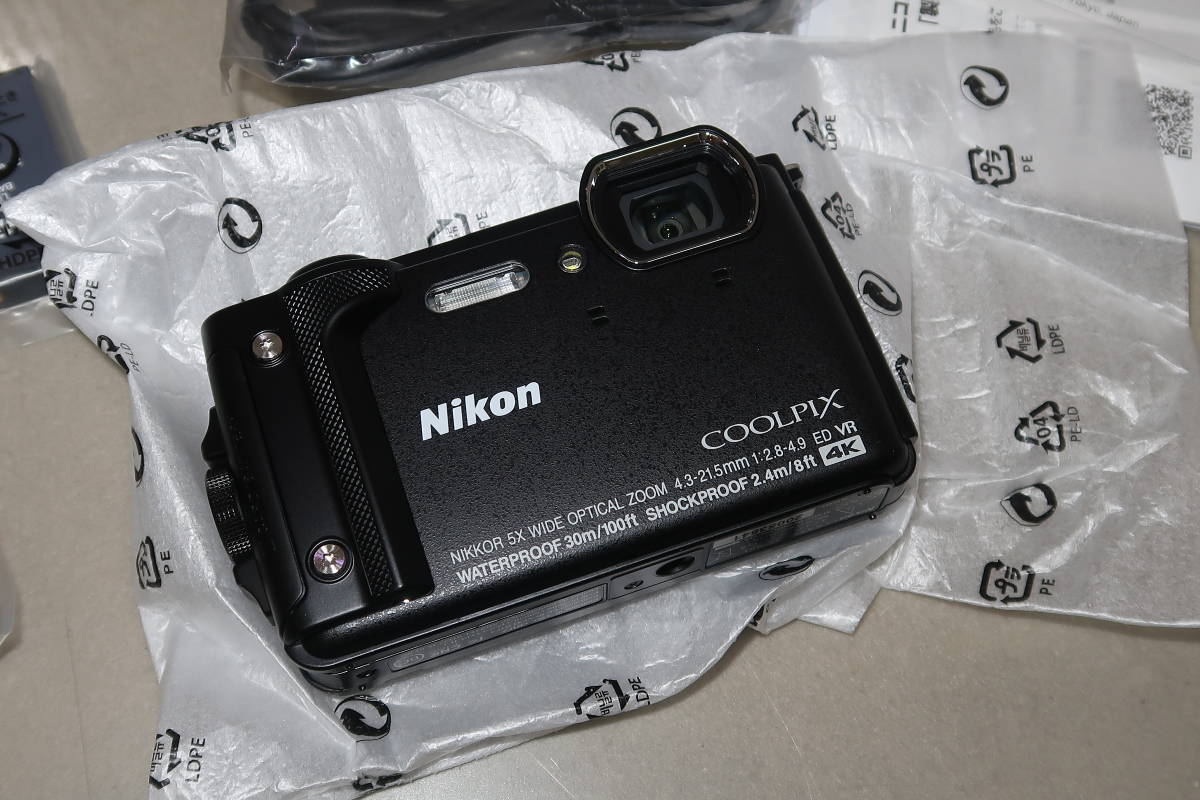 ▲▽ニコン Nikon COOLPIX W300 ブラック 防水 デジタルカメラ△▼の画像2