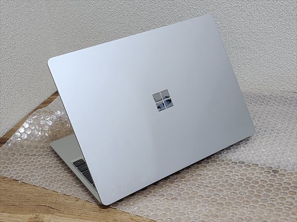 ☆美品!Surface Laptop Go Core i5 1035G1 メモリ:8GB SSD:128GB 12.4