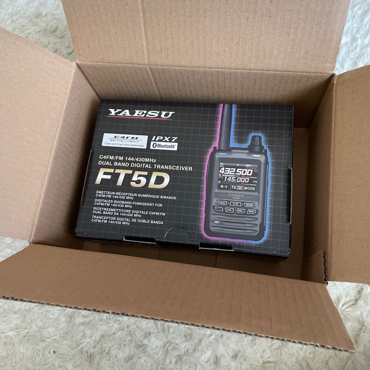 新品 八重洲無線 アマチュア無線機 FT5D C4FM対応 144/430MHz 5W