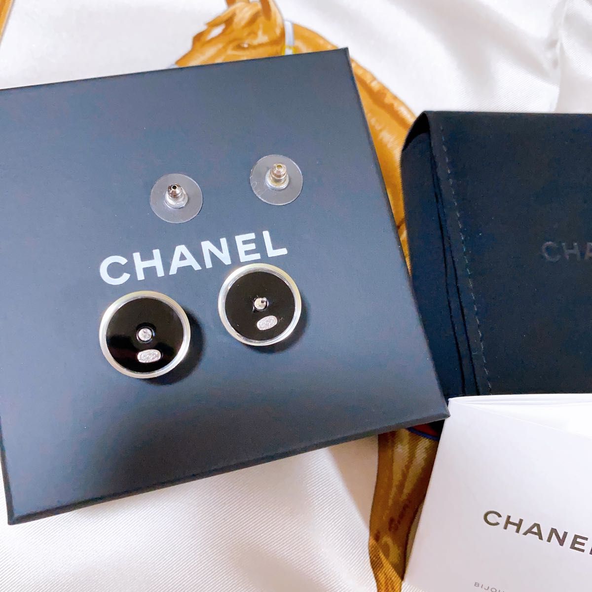 シャネル ピアス CHANEL ココマーク 両耳 丸 キラキラ 可愛い 箱付き