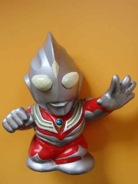 ウルトラマンティガ ソフビ貯金箱／サイズ約15cm／バンプレスト／商品説明欄全部必読！入札条件＆取引条件厳守！の画像1