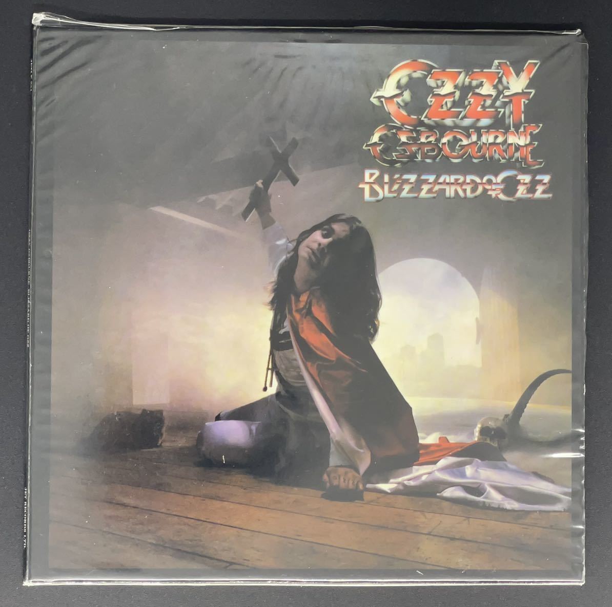 【ロシア盤紙ジャケ】 オジー・オズボーン　OZZY OSBORNE-Blizzard Of Ozz　ブリザード・オブ・オズ_画像1