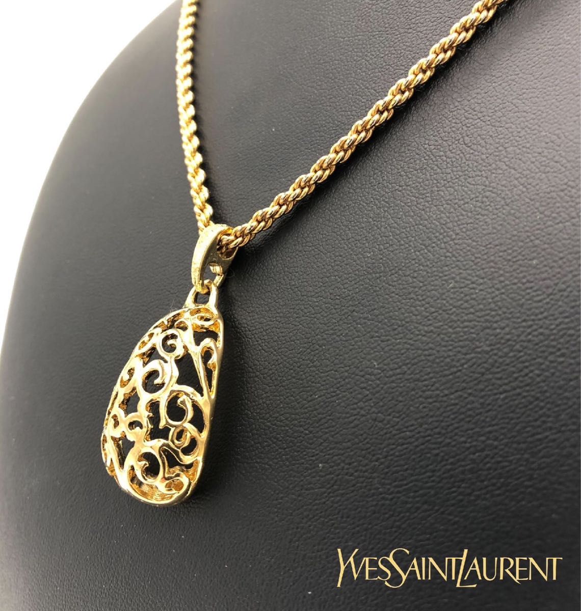 Yves Saint Laurent イヴサンローラン アールレローダ Yves Saint Laurent イヴサンローラン アールレローダ