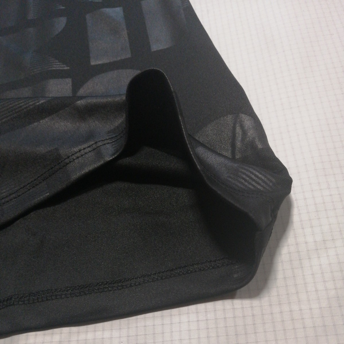 新品正規品 アディダス ゴルフ adidas モックネックシャツ レディースLL（OT）サイズ 高機能 光ブラックー 真夏に！ 送料無料の画像3