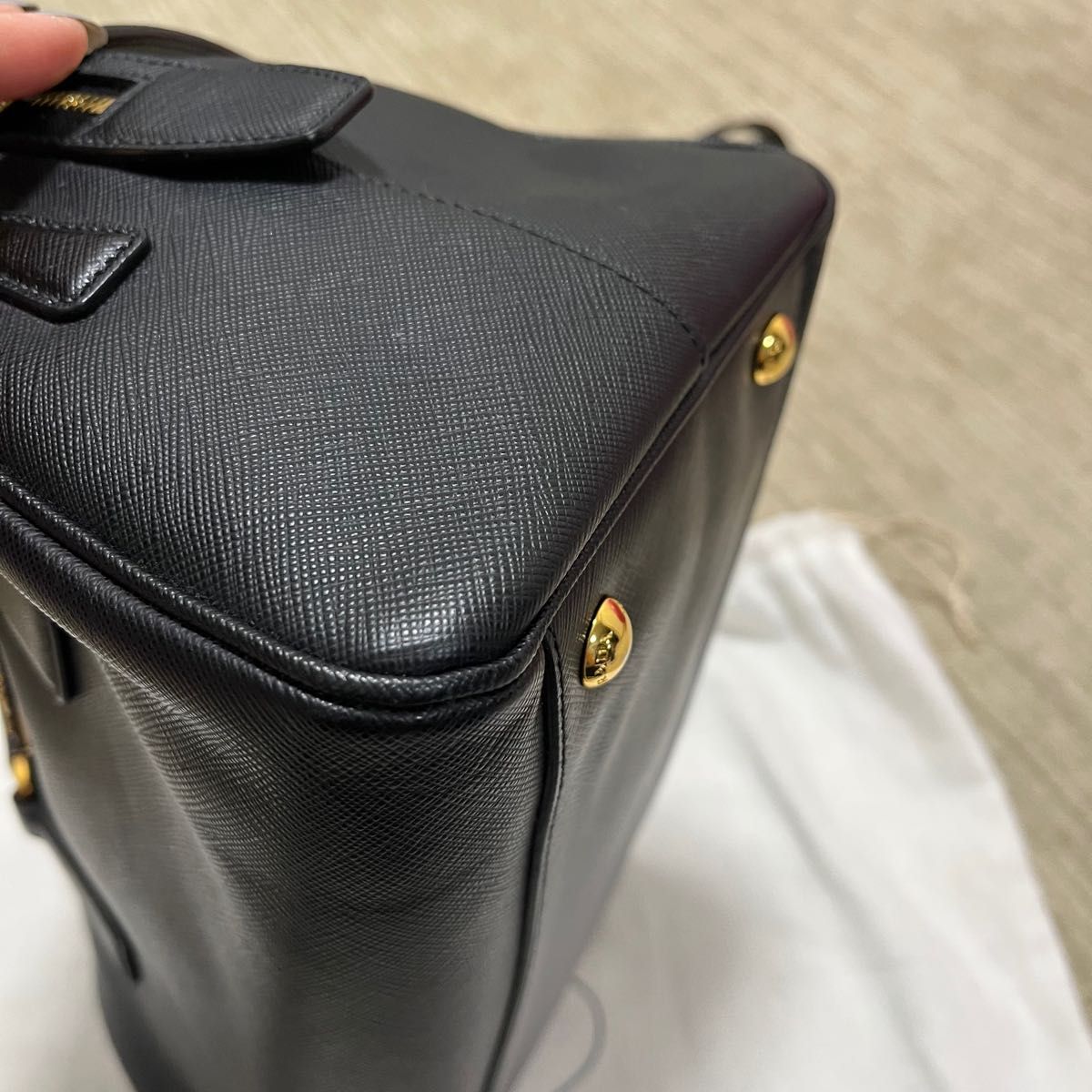 PRADA プラダ サフィアーノ ラックス ボストン ショルダーバッグ PRADA プラダ サフィアーノ ラックス ボストン ショルダーバッグ