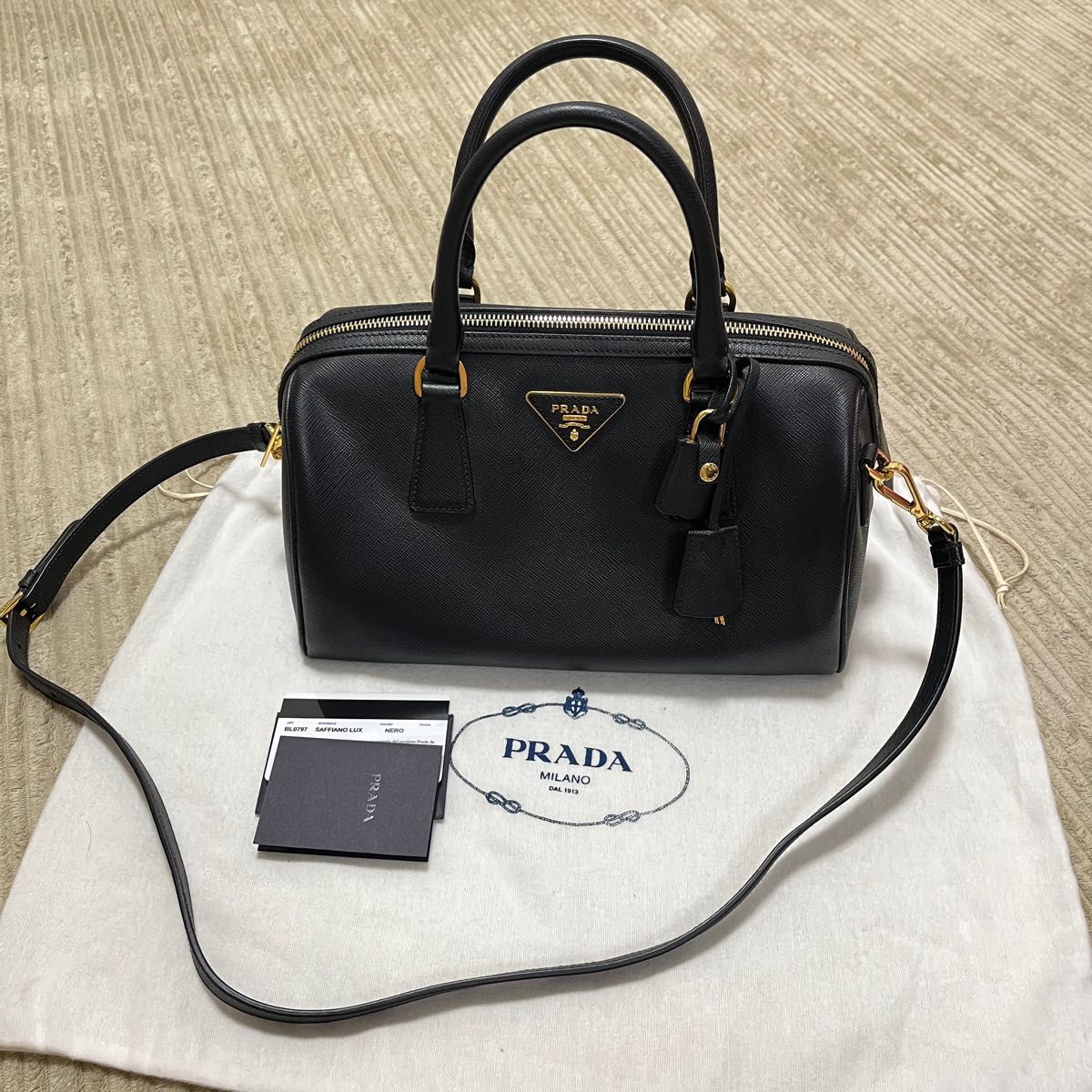 PRADA プラダ サフィアーノ ラックス　ボストン ショルダーバッグ 2way NELO 定番人気 極美品