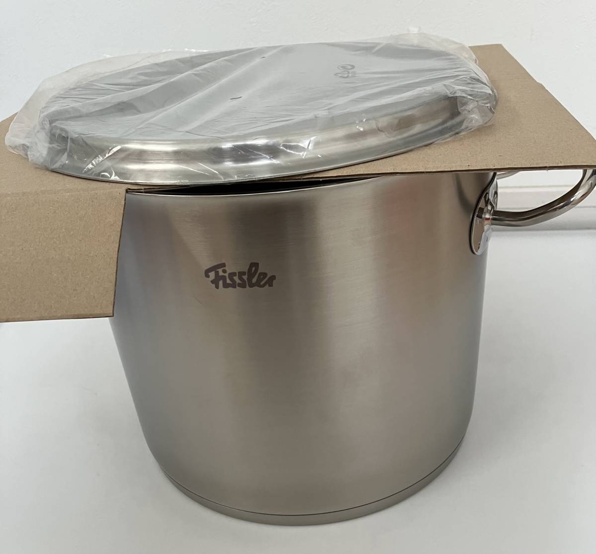 売上実績NO.1 フィスラーFissler 新品!24cm 貴重なドイツ製 ステンレス鍋 original 即決 collection profi 両手鍋 売上実績NO.1 フィスラーFissler 新品!24cm 貴重なドイツ製 ステンレス鍋 original 即決 collection profi 両手鍋