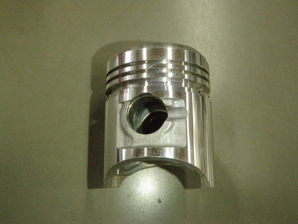 ホンダ　HONDA　ピストン PISTON　オーバーサイズ　13103-124-830　（Z50R　モンキー海外レーサー）　純正新品廃盤　希少 _画像1