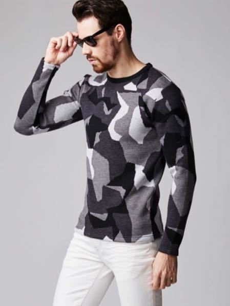 驚きの価格 AKM ニットセーター CREW NECK K187 総柄 グレー ウール M