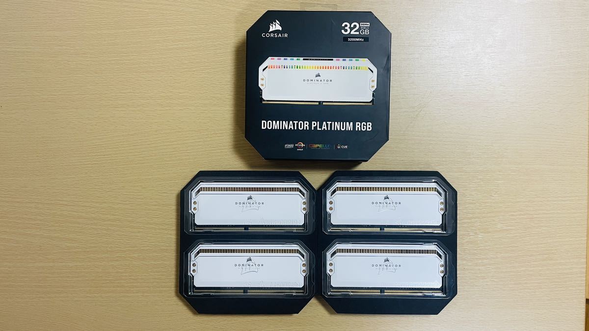 CORSAIR DOMINATOR PLATINUM RGB DDR4-3200MHz 32GB (4枚の2セット