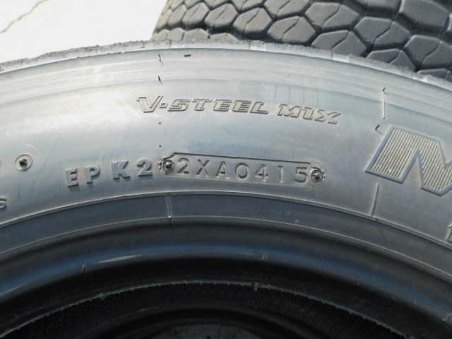 タイヤ　のみ　コンドル　KK-LK252FH　取り外し品　215/70R17.5　123/121J　４個セット　中古品_画像7