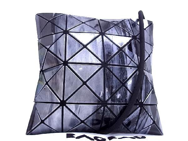 ■新品■未使用■ BAOBAO ISSEY MIYAKE バオバオイッセイミヤケ PVC 総柄 ショルダーバッグ グレー系×ブラック系 AK7298