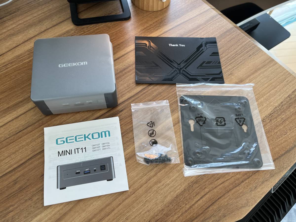 GEEKOM Mini IT11 ミニ PC デスクトップ-