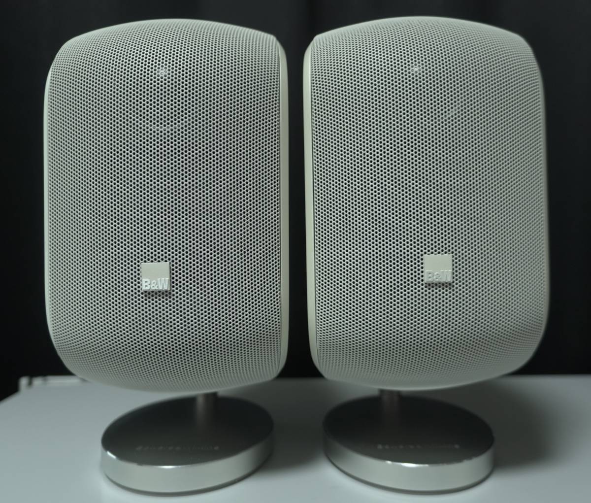 B&W M-1 M1 ホワイト 2本セット マットホワイト B&Wスピーカー(一般