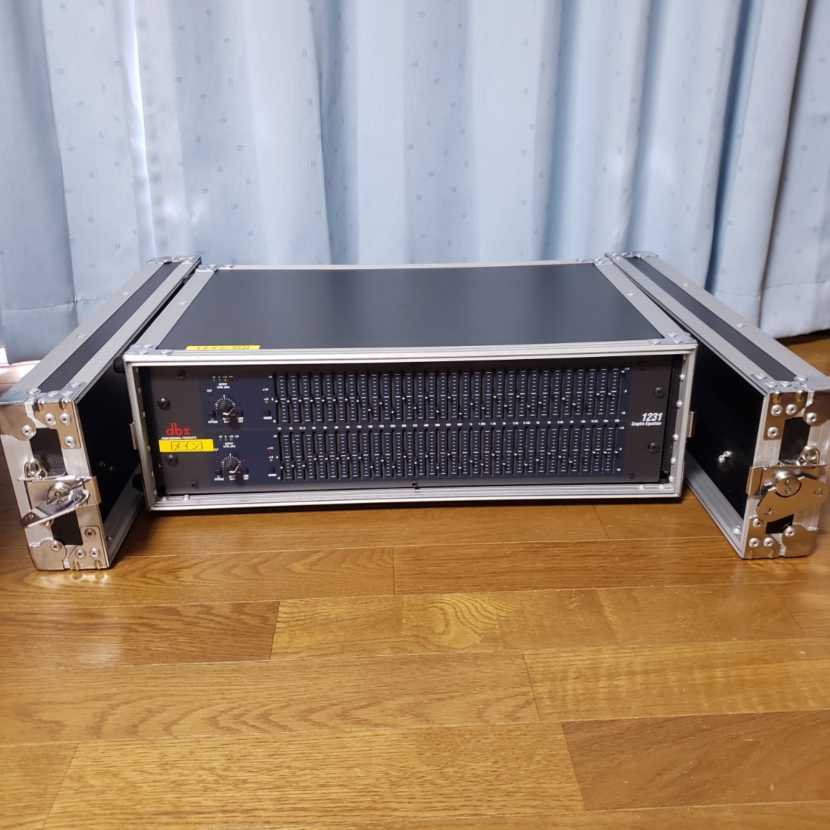持ち運び用 dbx (ディービーエックス) グラフィックイコライザー 持ち運び用 dbx (ディービーエックス) グラフィックイコライザー