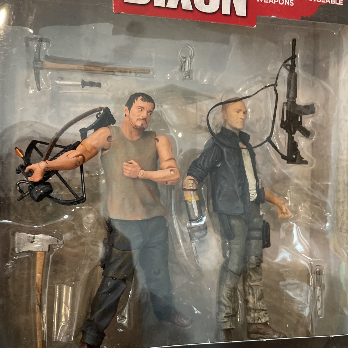 THE WALKING DEAD DARYL & MERLEディクソン兄弟 フィギュア2体セット【開封・使用】_画像2