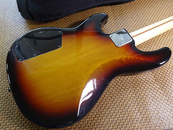 美品 G&L L-2000 Made in Japan スリムネック Slim Neck Type 1999 TRIBUTE SERIES Sunburst 日本製 サンバースト_画像3